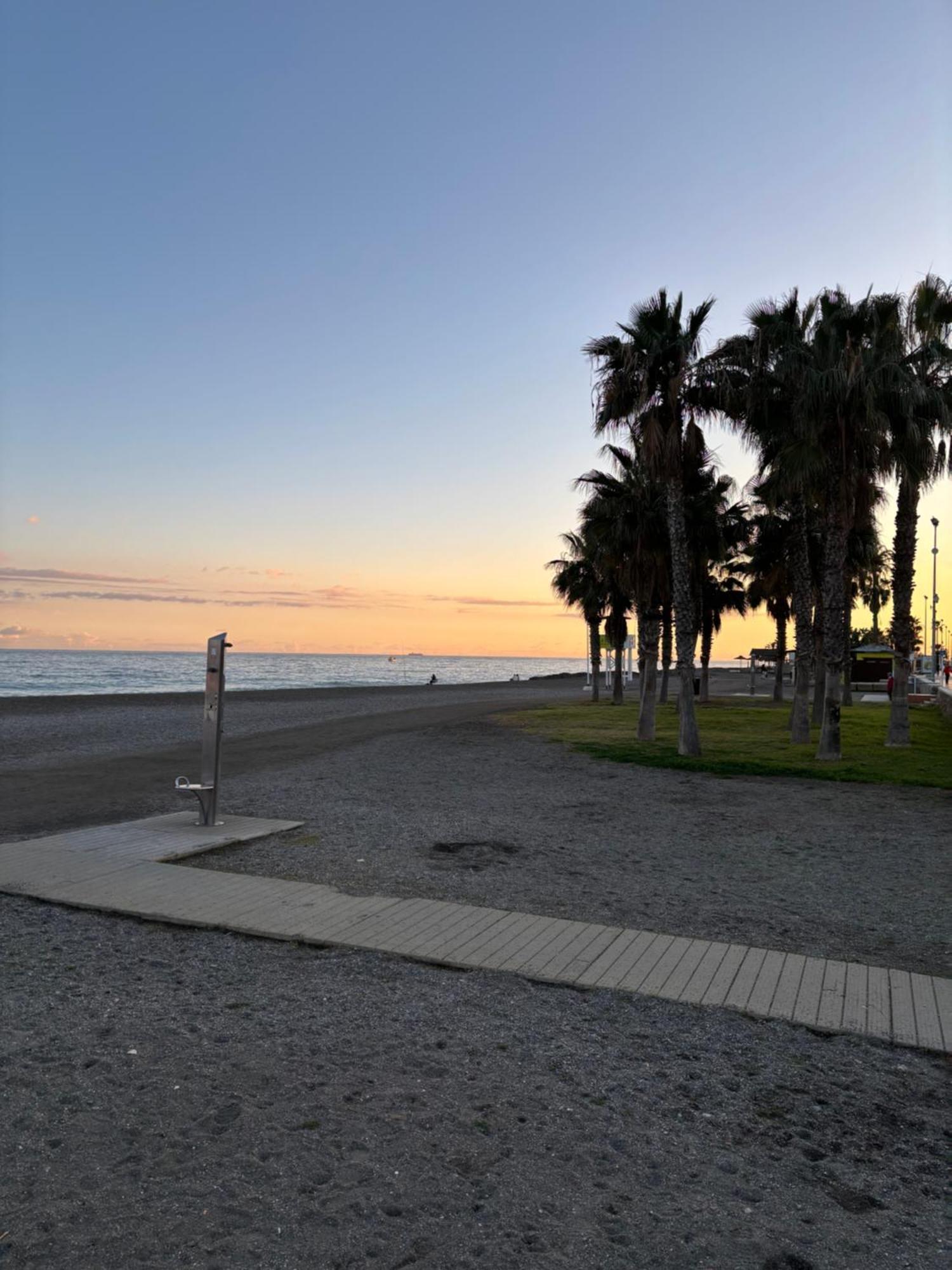 Estudio En Torre Del Mar A 3 Minutos Andando De La Playa Exterior photo