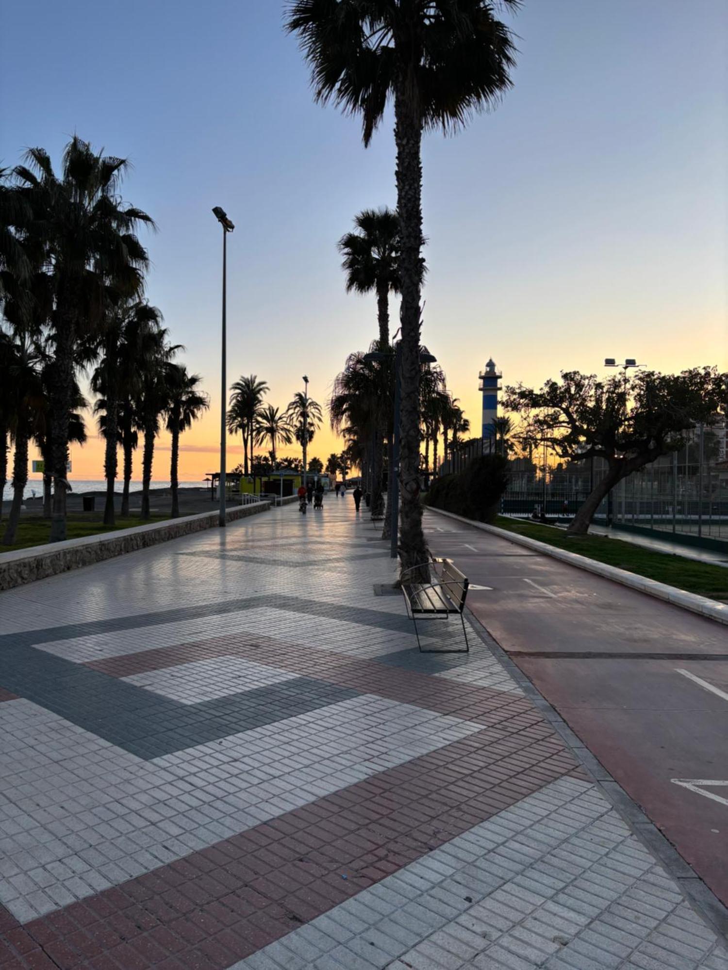 Estudio En Torre Del Mar A 3 Minutos Andando De La Playa Exterior photo